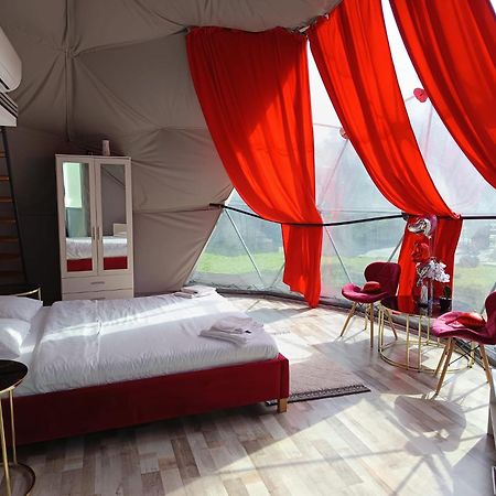 Sun Garden Glamping Domes Hotel Calimanesti Exterior photo